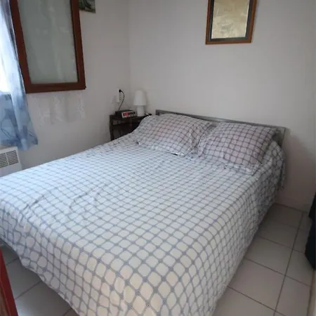 3 6 Couchages, Cuisine Climatisee, Petite Terrasse, Securisee Piscine Commune 400m De La Lrjp50 Villa